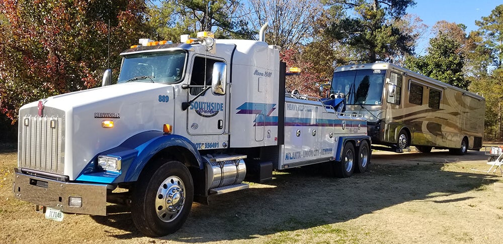 24/7 heavy-duty towing Services